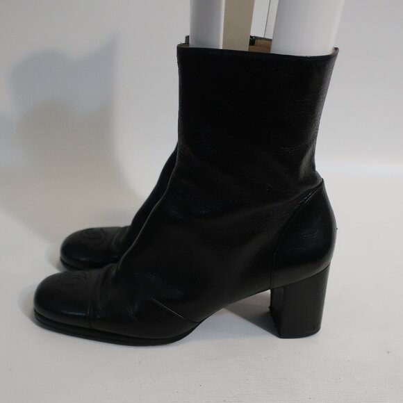 Womens Chanel Black Block Heel Interlocked CC Leather Ankle Booties 40 US/9.5-10 - Picture 6 of 14